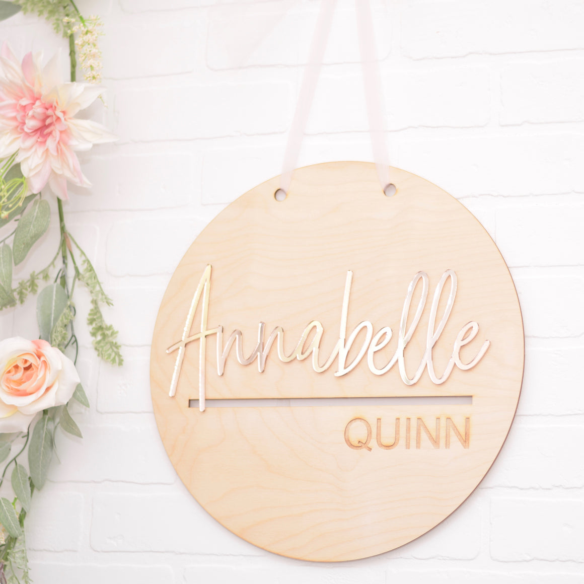 Round name sign wood with rose gold acrylic name